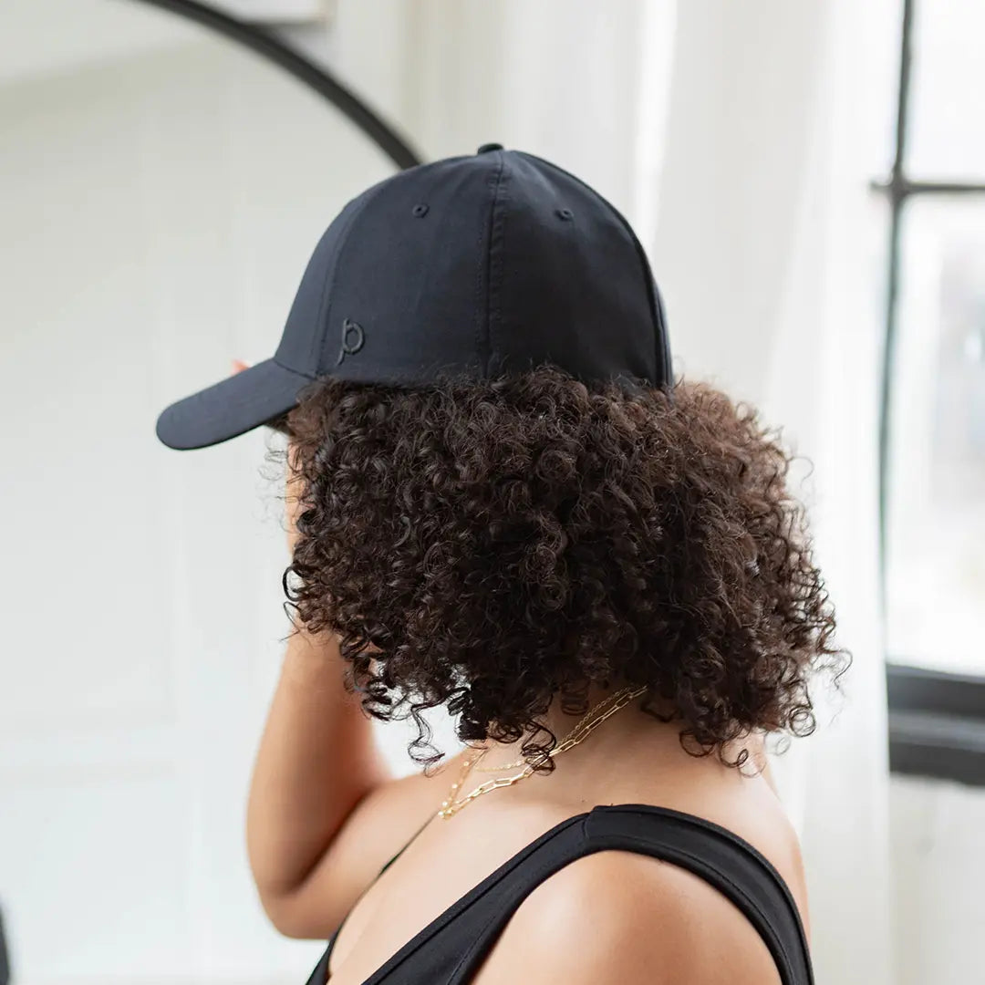 Luxe Fit hat in Black