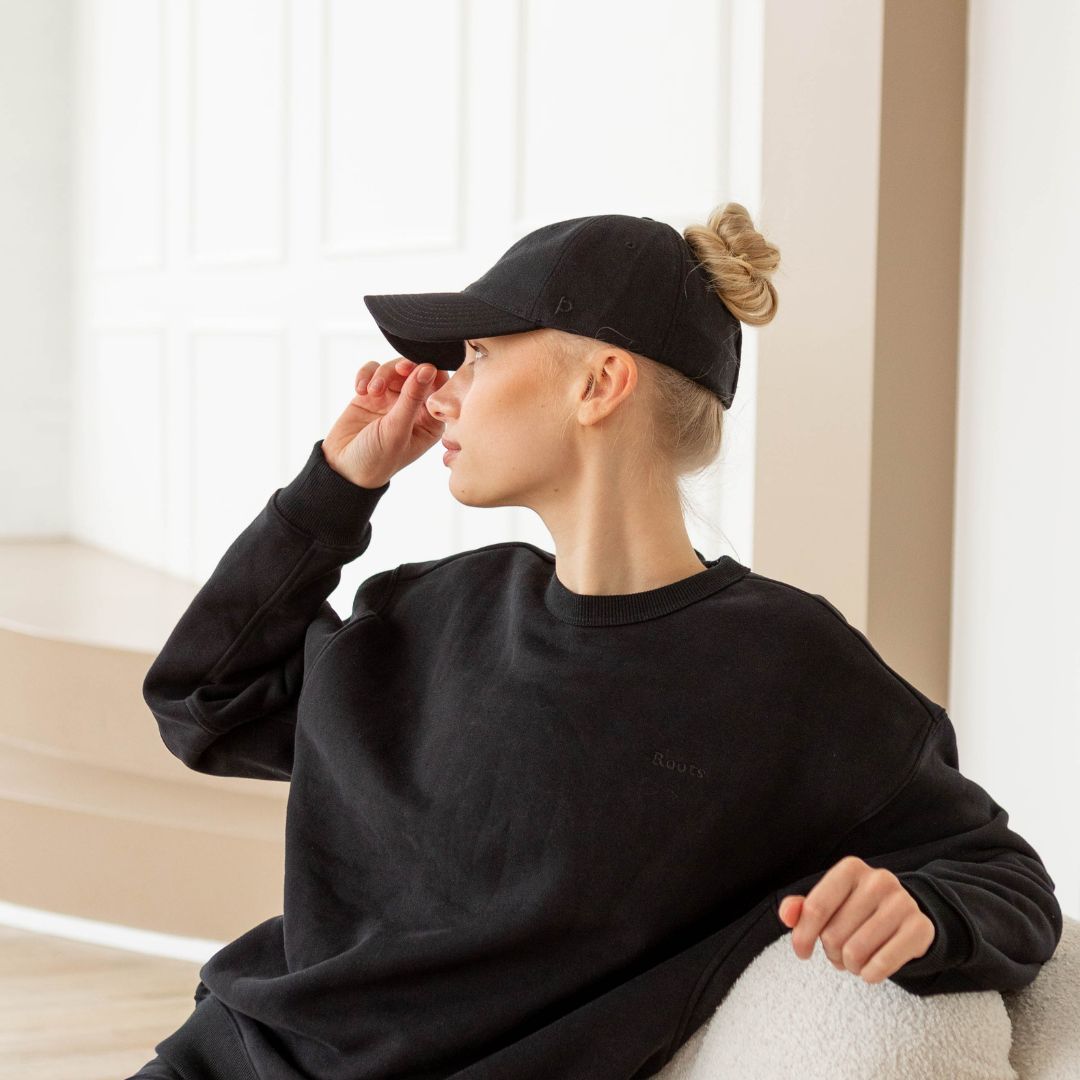 Relax Fit hat in Washed Black